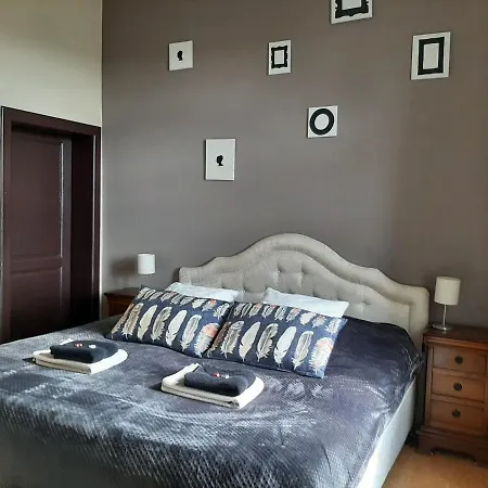 Les Ecoliers Bed & Breakfast Cherain