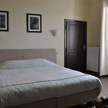 Les Ecoliers Bed & Breakfast 2*